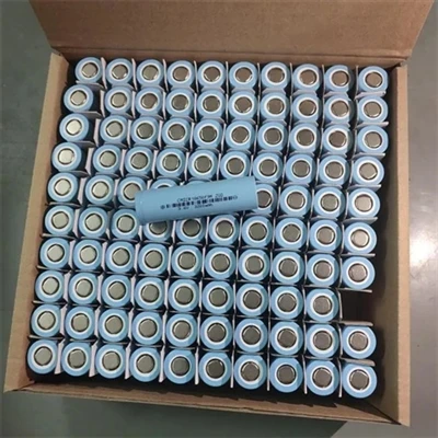 Στέλνουμε 6000 τμχ 18650 3.6V 3200mAh επαναφορτιζόμενες μπαταρίες ιόντων λιθί...